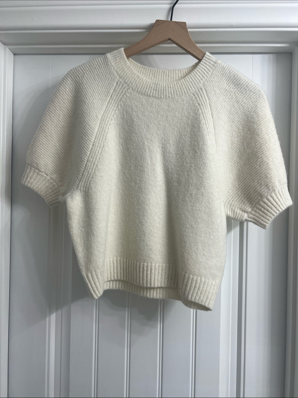 Express Cream Short-Sleeve Knit Sweatshirt